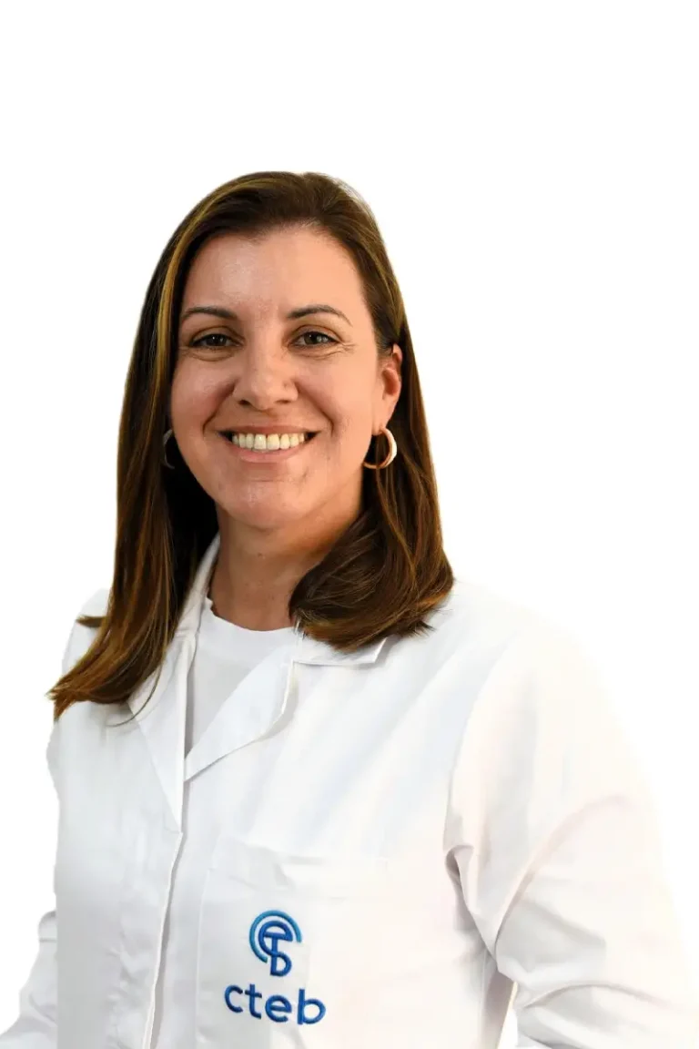 Dra. Márcia Costa